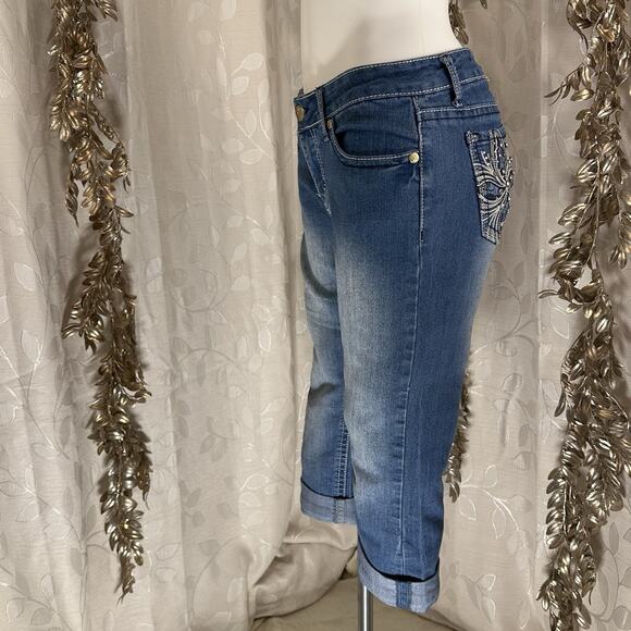 Love Indigo Jean Women's Size 6 Cuffed Capri Stretch Denim Bling Embroidery Pock - Picture 7 of 16